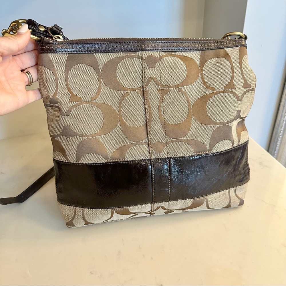 COACH Signature Canvas Fabric Brown Patent Leather Stripe Shoulder Crossbody Bag - Picture 2 of 6